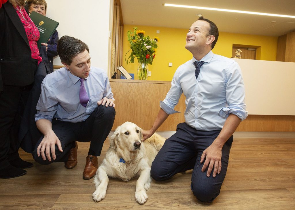 Leo Varadkar in Our Lady's Hospice with palliative care dog Press PR Photocall photography www.1image.ie